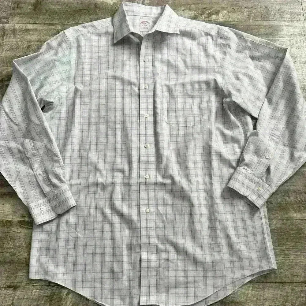 Brooks Brothers Shirt Mens 16-4/5 Button Down Long Sleeve  Professional Timeless